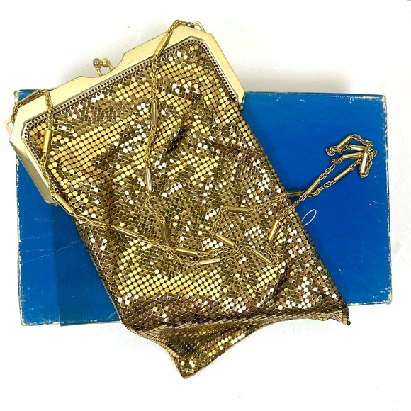 Vintage Whiting & Davis Metallic Gold Mesh Shoulder Handbag - Picture 14 of 15